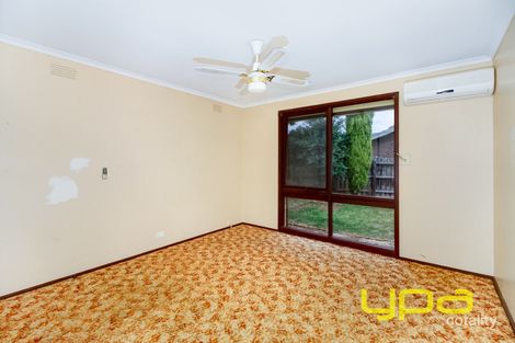 Property photo of 2 Grenville Place Melton West VIC 3337
