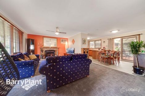 Property photo of 23 Navarre Drive Cranbourne West VIC 3977