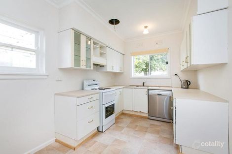 Property photo of 112 Chapel Road Moorabbin VIC 3189