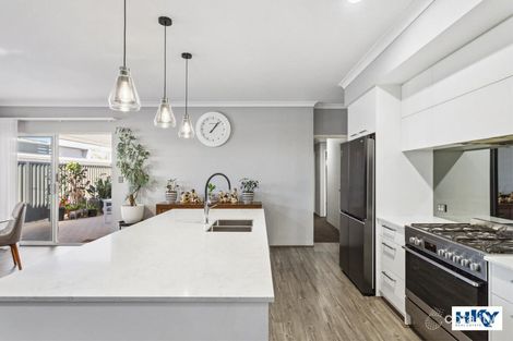 24 Calthorpe St, Aveley, WA 6069