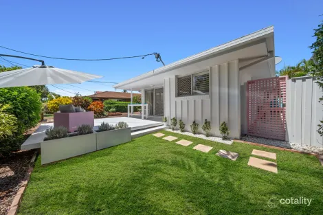 1/34 Nankeen Ave, Paradise Point, QLD 4216