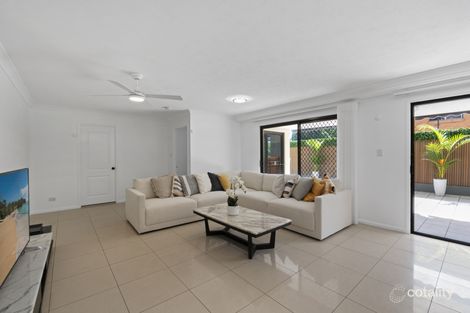 Property photo of 2/26 Bath Street Labrador QLD 4215