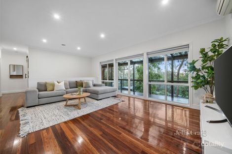 Property photo of 40 Highpoint Crescent Eltham North VIC 3095