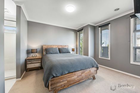 Property photo of 25 Ocean Way Craigieburn VIC 3064