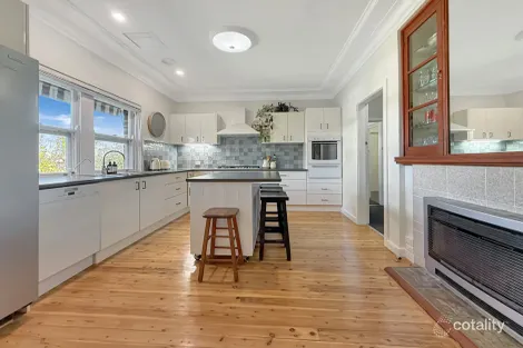 Property photo of 41 Wombat Street Young NSW 2594