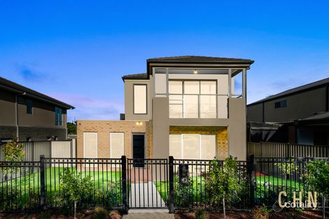 14 Isaacs Walk, Point Cook, VIC 3030