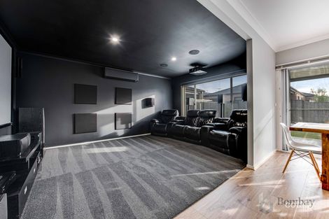Property photo of 25 Ocean Way Craigieburn VIC 3064