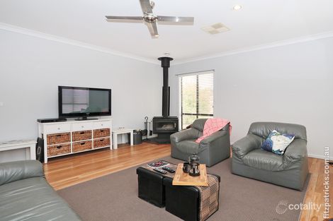 Property photo of 19 Mirbelia Drive Springvale NSW 2650