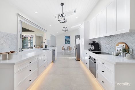 Property photo of 8 Nicolson Court Mermaid Waters QLD 4218