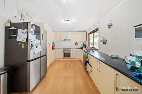 Property photo of 4 Little Street Emerald QLD 4720