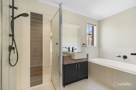 Property photo of 11 Pier Avenue Doreen VIC 3754