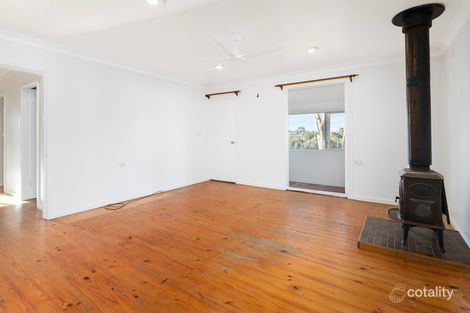 Property photo of 98 Lakeside Drive Koonawarra NSW 2530
