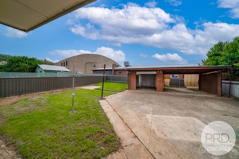 Property photo of 3 Willow Street Kooringal NSW 2650