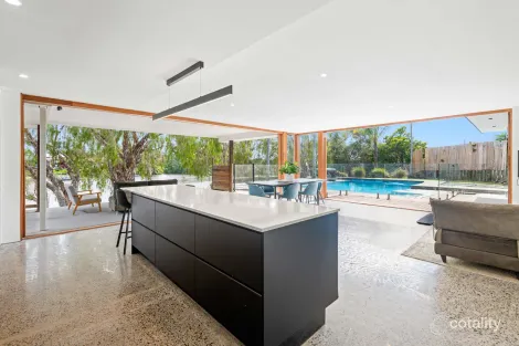 Property photo of 50 Claymore Crescent Bundall QLD 4217