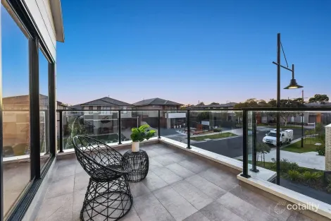 Property photo of 1 Mulberry Grove Keysborough VIC 3173