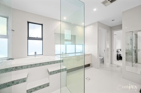 Property photo of 2-4 Royal Albert Crescent Paradise Point QLD 4216