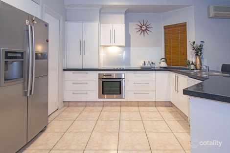 9 Desert Falls Cres, Parkwood, QLD 4214