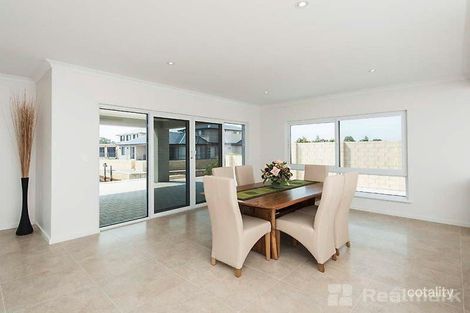 Property photo of 22 Bluemanna Drive Wannanup WA 6210