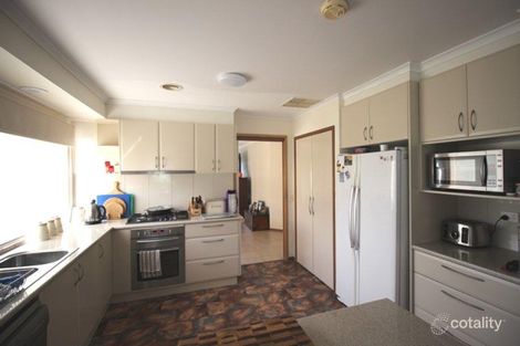 Property photo of 2 Minkara Avenue Cootamundra NSW 2590