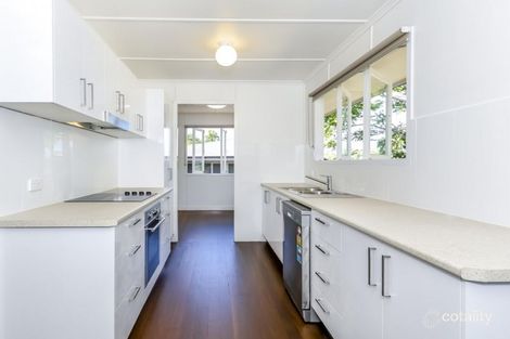 Property photo of 45 Falkirk Street Stafford Heights QLD 4053