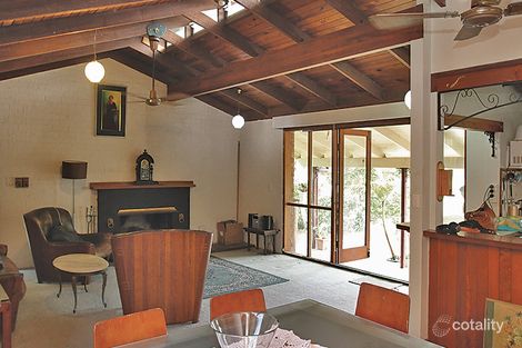 Property photo of 13 Rainbow Crescent Dunwich QLD 4183