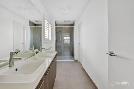 Property photo of 50 Penedrel Drive Mount Duneed VIC 3217