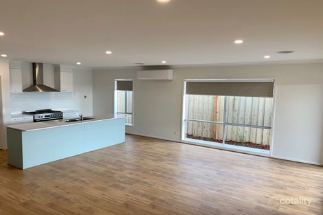 Property photo of 29 Cochrane Avenue Mickleham VIC 3064