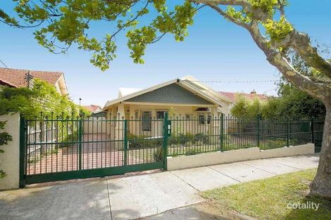 84 Linacre Rd, Hampton, VIC 3188