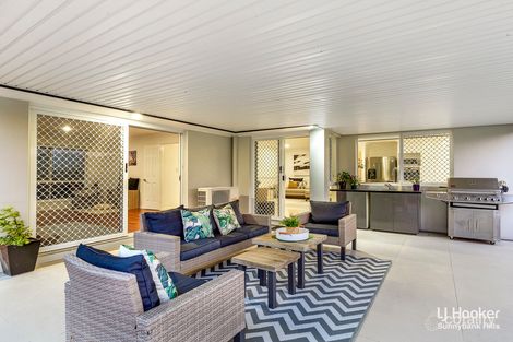 Property photo of 11 Arncliffe Close Carindale QLD 4152