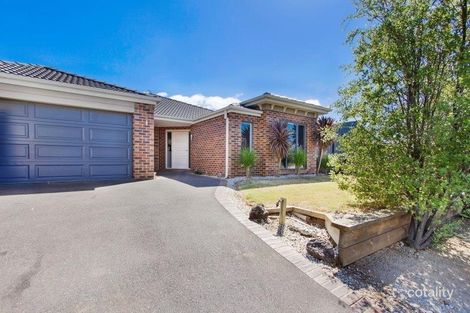 2 Rosemary Dr, Hastings, VIC 3915