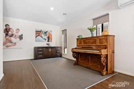 Property photo of 14 Inspiration Circuit Pakenham VIC 3810