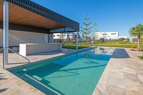 61/2 Marina Quays Bvd, Hope Island, QLD 4212