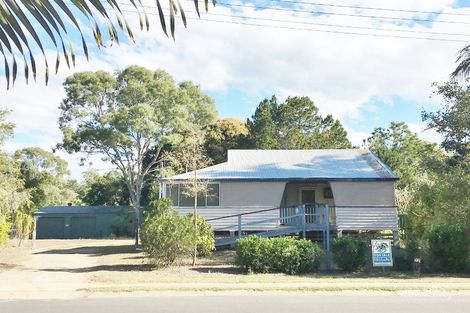 22 Moore Park Rd, Moore Park Beach, QLD 4670