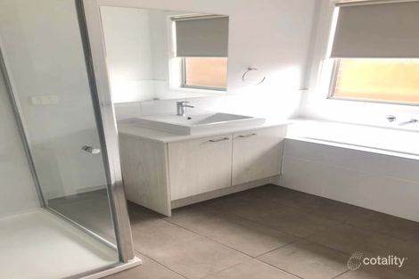 Property photo of 30 Evesham Drive Point Cook VIC 3030