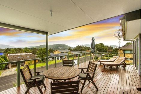 Property photo of 17 Matthews Parade Point Clare NSW 2250