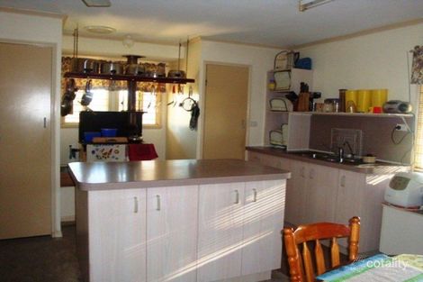 Property photo of 14 Hein Court Regency Downs QLD 4341