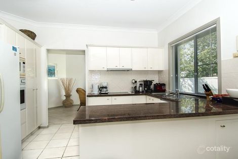 Property photo of 2 Steyning Court Arundel QLD 4214
