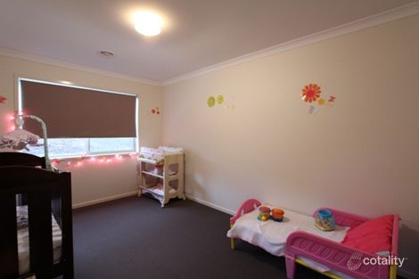 Property photo of 23 Londonderry Way Epsom VIC 3551