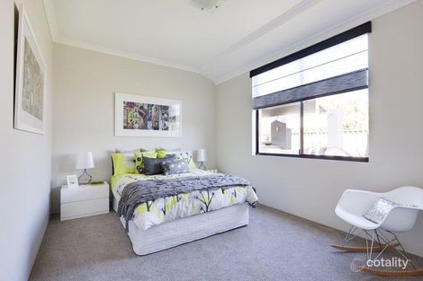 Property photo of 18 Chidlow Grange Ellenbrook WA 6069