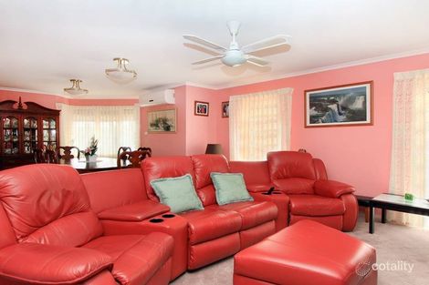 Property photo of 35 Weeden Drive Werribee VIC 3030