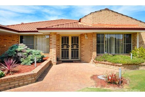 Property photo of 15 Reflection Gardens Ballajura WA 6066