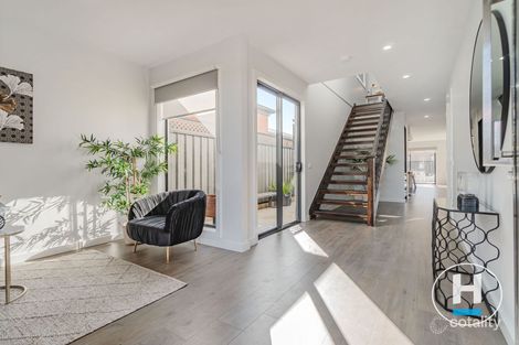 Property photo of 25 Flaubert Road Craigieburn VIC 3064