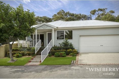 1/2 Saliena Ave, Lake Munmorah, NSW 2259