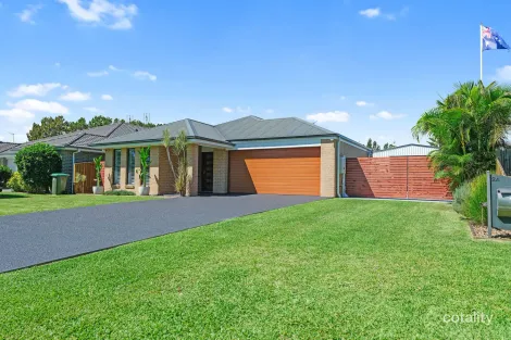 2a Brittania Dr, Tanilba Bay, NSW 2319