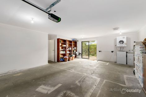 Property photo of 3 Cherrytree Lane Box Hill South VIC 3128