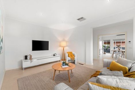 Property photo of 2/33 Carrathool Street Bulleen VIC 3105