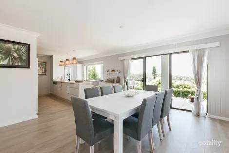 Property photo of 27 Braemar Drive Wamberal NSW 2260