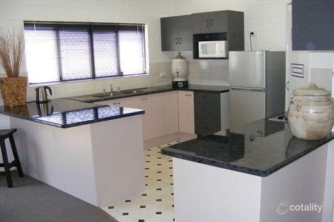 Property photo of 3 Robinsons Lane Wondai QLD 4606
