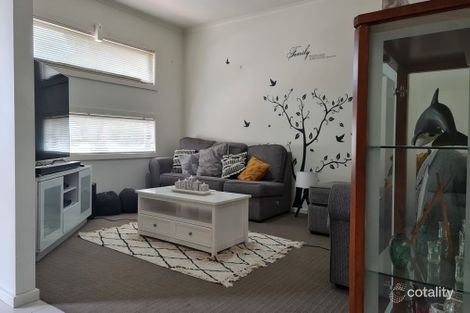 Property photo of 92 Broderick Road Carrum Downs VIC 3201