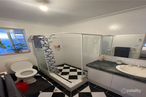Property photo of 40 Gentle Circle South Guildford WA 6055